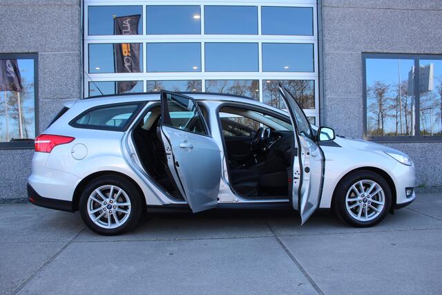 Ford FOCUS Wagon 1.0 Ecoboost 125 Pk Lease Edition Navigatie, Trekhaak, LM
