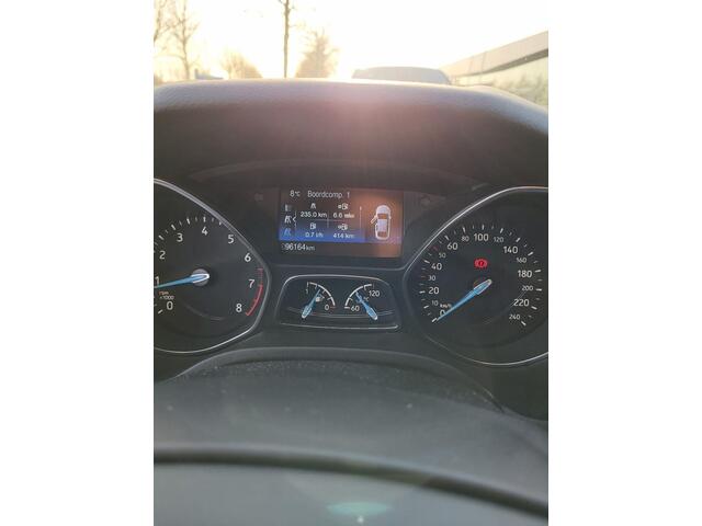 Ford FOCUS Wagon 1.0 Ecoboost Titanium 125pk SYNC 3 | Stoelverwarming | Achteruitrijcamera | Apple Carplay / Android auto | Xenon Koplampen