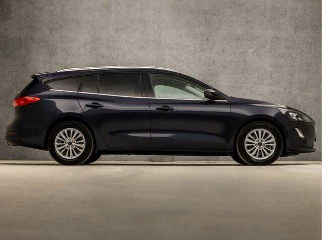 Ford FOCUS Wagon 1.0 EcoBoost Titanium X Automaat (APPLE CARPLAY, GROOT NAVI, DIGITAL COCKPIT, CLIMATE, CAMERA, SPORTSTOELEN, GETINT GLAS, ADAPTIVE CRUISE, LANE ASSIST, NIEUWSTAAT)