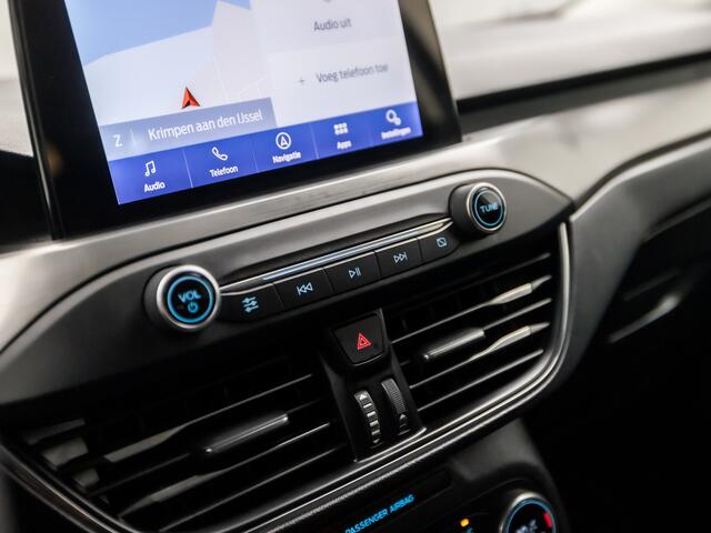 Ford FOCUS Wagon 1.0 EcoBoost Titanium X Automaat (APPLE CARPLAY, GROOT NAVI, DIGITAL COCKPIT, CLIMATE, CAMERA, SPORTSTOELEN, GETINT GLAS, ADAPTIVE CRUISE, LANE ASSIST, NIEUWSTAAT)
