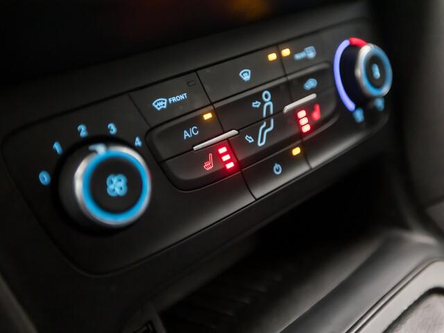 Ford FOCUS Wagon 1.0 Sport Automaat (APPLE CARPLAY, NAVIGATIE, STUUR/STOELVERWARMING, SPORTSTOELEN, PARKEERSENSOREN, CRUISE, LM VELGEN, NIEUWSTAAT)