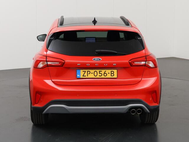 Ford FOCUS 1.0 EcoBoost Active Business | Trekhaak | Panoramadak | Winterpakket | Led Koplampen | Climate Control | Keyless Go |
