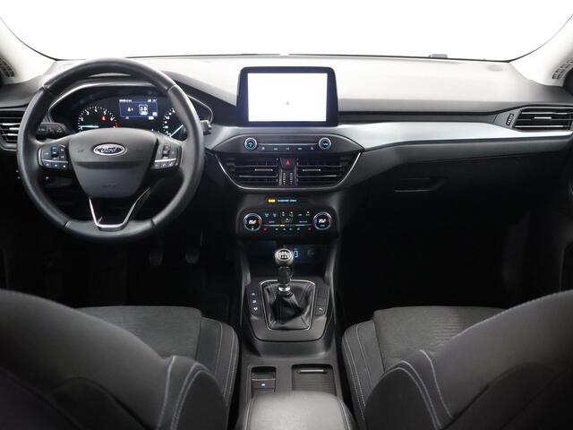 Ford FOCUS 1.0 EcoBoost Active Business | Trekhaak | Panoramadak | Winterpakket | Led Koplampen | Climate Control | Keyless Go |