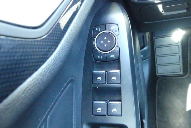 Ford FOCUS Wagon 1.5 EcoBoost ST Line Business ADAPTIEVE CRUISE, STOELVERWARMING, APPLE CARPLAY, NAVI, 137.380KM