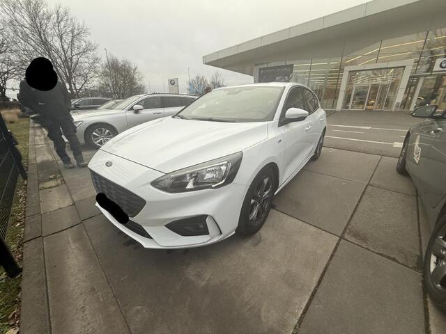 Ford FOCUS 1.5 EcoBoost Titanium Business ST Line | Dealer onderhouden!