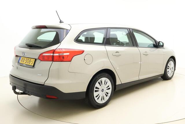 Ford FOCUS Wagon 1.0 Business Edition 125 pk | Navigatie | Airco | Cruise-control | Trekhaak | Elec ramen en spiegels |