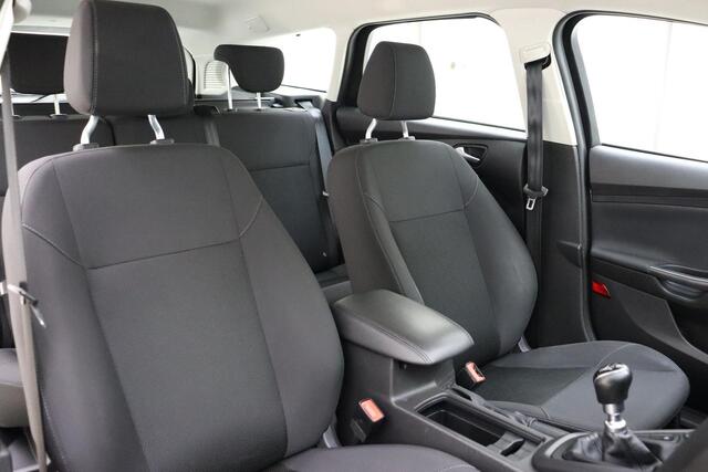 Ford FOCUS Wagon 1.0 Business Edition 125 pk | Navigatie | Airco | Cruise-control | Trekhaak | Elec ramen en spiegels |
