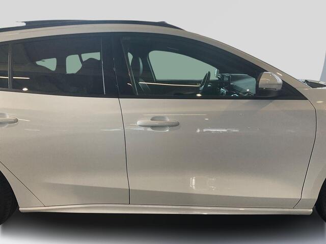 Ford FOCUS Wagon 2.3 EcoBoost ST-3 | Panoramadak | Adaptive cruise control | Winter Pack | Camera | Trekhaak | Elektrische achterklep