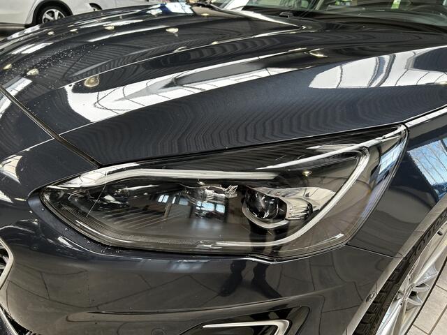 Ford FOCUS Wagon EcoBoost Hybrid 125pk Vignale | Dealer onderhouden | Trekhaak | Adapt. Cruise | Winter pack |