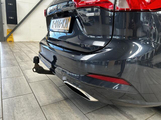 Ford FOCUS Wagon EcoBoost Hybrid 125pk Vignale | Dealer onderhouden | Trekhaak | Adapt. Cruise | Winter pack |