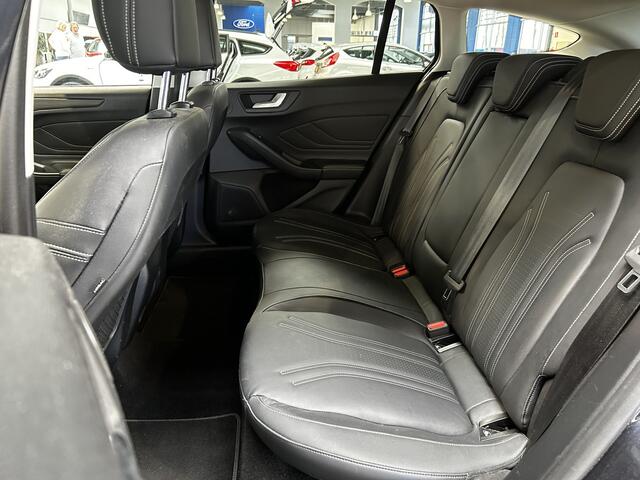 Ford FOCUS Wagon EcoBoost Hybrid 125pk Vignale | Dealer onderhouden | Trekhaak | Adapt. Cruise | Winter pack |