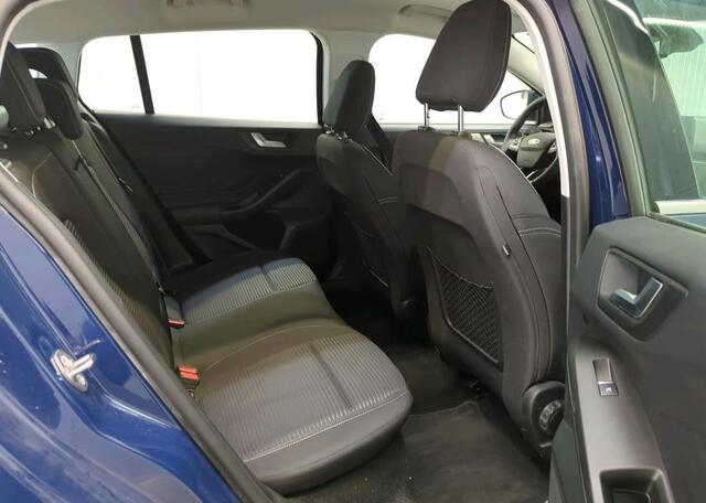 Ford FOCUS Wagon 1.5D 120PK Automaat Titanium Business / Trekhaak / Pdc+Camera / Cruis.Ad./ Verwarmd stuur / Navigatie / Parking-Technology-winter Pack /
