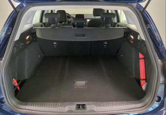 Ford FOCUS Wagon 1.5D 120PK Automaat Titanium Business / Trekhaak / Pdc+Camera / Cruis.Ad./ Verwarmd stuur / Navigatie / Parking-Technology-winter Pack /
