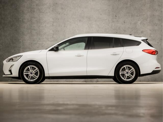 Ford FOCUS Wagon 1.0 EcoBoost Edition Business (APPLE CARPLAY, GROOT NAVI, ZWART DAK, GETINT GLAS, LANE ASSIST, SPORTSTOELEN, CRUISE, LM VELGEN, PARKEERSENSOREN, NIEUWSTAAT)