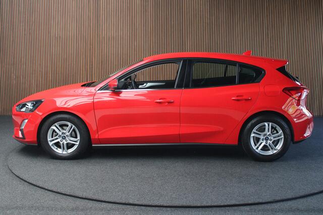 Ford FOCUS 1.5 EcoB. 150pk Aut. Navi Climate Stuurverwarming Stoelverwarming PDC LM velgen