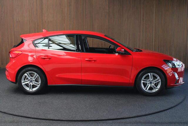 Ford FOCUS 1.5 EcoB. 150pk Aut. Navi Climate Stuurverwarming Stoelverwarming PDC LM velgen