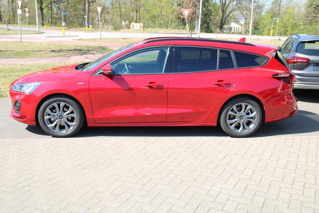 Ford FOCUS Wagon 1.0 EcoBoost 155 PK Hybrid AUTOMAAT ST- Line AFNEEMBARE TREKHAAK | WINTERPAKKET | NAVIGATIE |