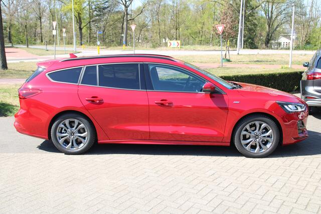 Ford FOCUS Wagon 1.0 EcoBoost 155 PK Hybrid AUTOMAAT ST- Line AFNEEMBARE TREKHAAK | WINTERPAKKET | NAVIGATIE |