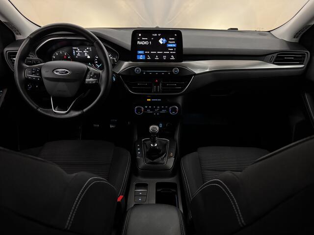 Ford FOCUS 1.0 EcoBoost Titanium Business Clima, Navi, Parkeersensoren, Keyless start, A start stop, Lichtmetalen velgen