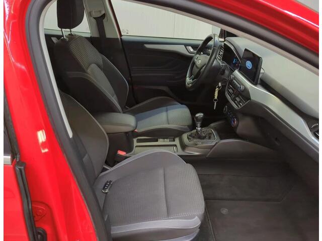 Ford FOCUS Wagon 1.0 EcoBoost Edition Business Trekhaak / Navigatie / Pdc.V+A / Lm velgen / Cruis Controle /