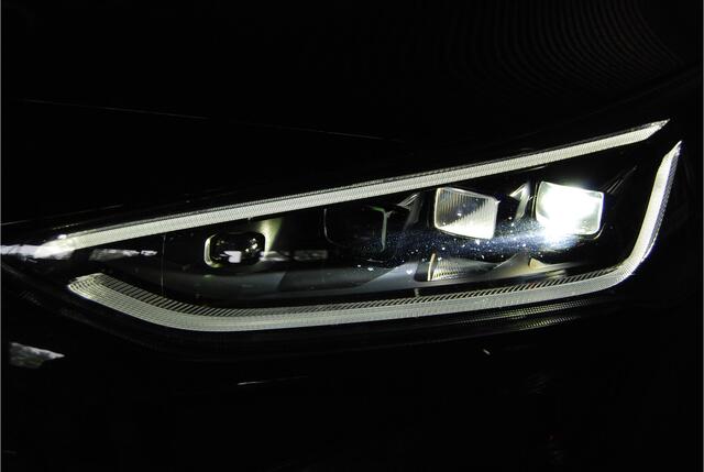 Ford FOCUS 1.0 EcoBoost Hybrid 155pk ST Line X Automaat | ADAPTIEF LED | ST-WIELEN 19" | HEAD-UP | AGR- STOEL | SYNC 4