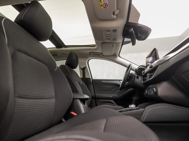 Ford FOCUS Wagon 1.0 EcoBoost Titanium Business Automaat (PANORAMADAK, APPLE CARPLAY, GROOT NAVI, STUUR/STOELVERWARMING, GETINT GLAS, ADAPTIVE CRUISE, TREKHAAK, PARKEER ASSISTENT, NIEUWE APK, NIEUWSTAAT)