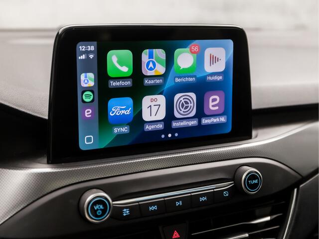 Ford FOCUS Wagon 1.0 EcoBoost Titanium Business Automaat (PANORAMADAK, APPLE CARPLAY, GROOT NAVI, STUUR/STOELVERWARMING, GETINT GLAS, ADAPTIVE CRUISE, TREKHAAK, PARKEER ASSISTENT, NIEUWE APK, NIEUWSTAAT)