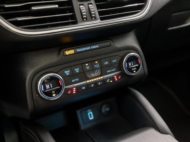 Ford FOCUS Wagon 1.0 EcoBoost Titanium Business Automaat (PANORAMADAK, APPLE CARPLAY, GROOT NAVI, STUUR/STOELVERWARMING, GETINT GLAS, ADAPTIVE CRUISE, TREKHAAK, PARKEER ASSISTENT, NIEUWE APK, NIEUWSTAAT)
