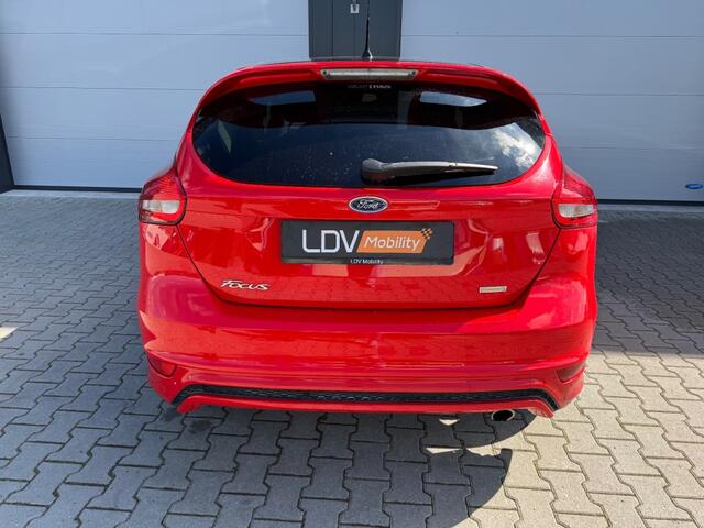 Ford FOCUS 1.5 Benzine ST-Line / 62016 KM / Onderhoudsboekjes aanwezig.