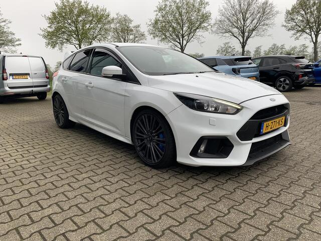 Ford FOCUS 2.3 RS | Fotoreportage Volgt! | Dealeronderhouden | Winterpack | Comforstoelen |