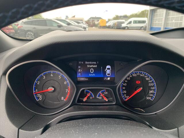 Ford FOCUS 2.3 RS | Fotoreportage Volgt! | Dealeronderhouden | Winterpack | Comforstoelen |