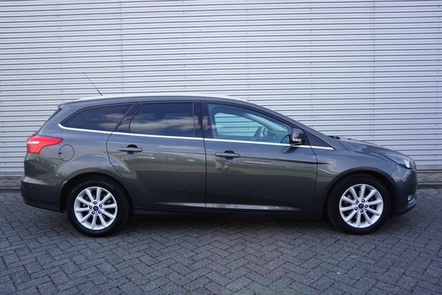 Ford FOCUS Wagon 1.0 Titanium Climate / Navi / Stoelverw. / Cruise / Trekhaak