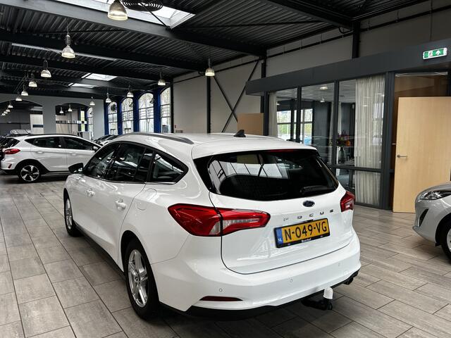 Ford FOCUS Wagon EcoBoost Trend Edition Business Trekhaak I Winter Pack I Adapt Cruise I Camera I 100% onderhouden