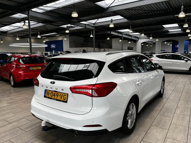 Ford FOCUS Wagon EcoBoost Trend Edition Business Trekhaak I Winter Pack I Adapt Cruise I Camera I 100% onderhouden