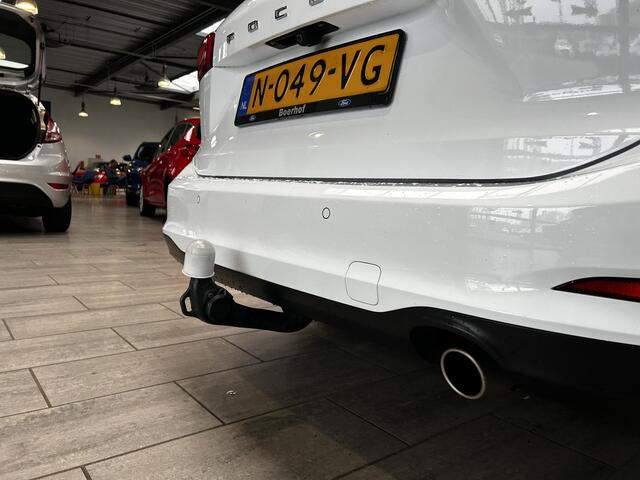 Ford FOCUS Wagon EcoBoost Trend Edition Business Trekhaak I Winter Pack I Adapt Cruise I Camera I 100% onderhouden
