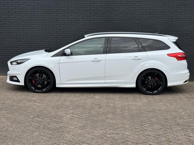 Ford FOCUS Wagon 2.0 ST I INCL. ¤ 850,00 AFL.KOSTEN + BOVAG GARANTIE