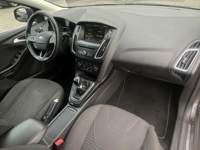 Ford FOCUS Wagon 1.5 Titanium 150PK Trekhaak, Cruise, Rijklaar met beurt & garantie!