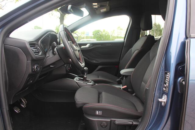 Ford FOCUS Wagon 1.0 EcoBoost Hybrid ST Line X Business / Camera / Head-up / Keyless / Navigatie / 17'' / DAB / Stuurverwarming / Stoelverwarming / Cruise Control