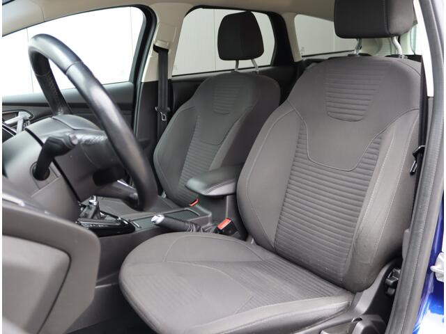 Ford FOCUS Wagon 1.0 126pk Titanium | Winter Pakket | Trekhaak | BLIS | Keyless
