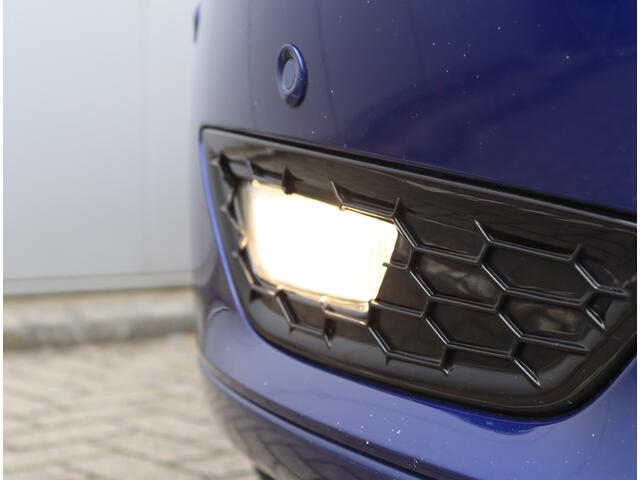 Ford FOCUS Wagon 1.0 126pk Titanium | Winter Pakket | Trekhaak | BLIS | Keyless