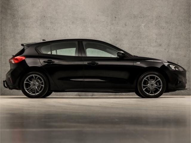Ford FOCUS 1.0 EcoBoost ST Line Sport (APPLE CARPLAY, GROOT NAVI, CLIMATE, ZWART HEMEL, SPORTSTOELEN, CRUISE, LANE ASSIST, PARKEERSENSOREN, NIEUWSTAAT)