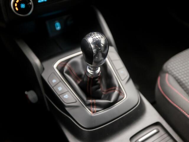 Ford FOCUS 1.0 EcoBoost ST Line Sport (APPLE CARPLAY, GROOT NAVI, CLIMATE, ZWART HEMEL, SPORTSTOELEN, CRUISE, LANE ASSIST, PARKEERSENSOREN, NIEUWSTAAT)