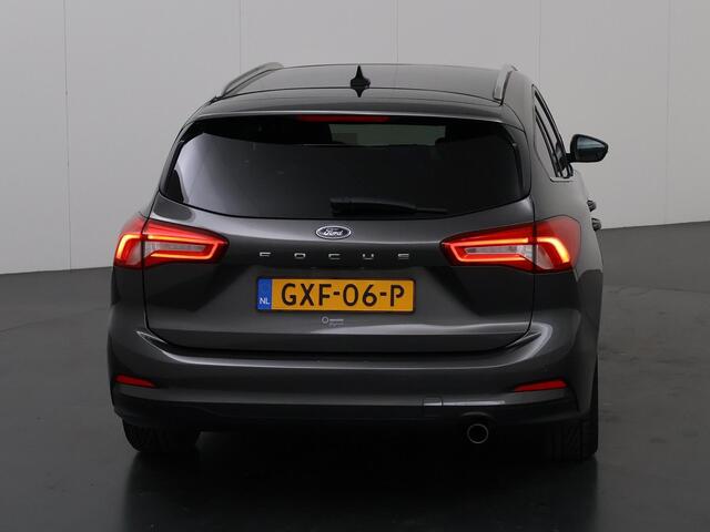Ford FOCUS 1.0 EcoBoost Automaat Titanium Business | Adaptive LED koplampen | Panoramadak | Winterpack | Elekt. Achterklep | Elekt. Verstelbare Bestuurdersstoel | Navigatie |