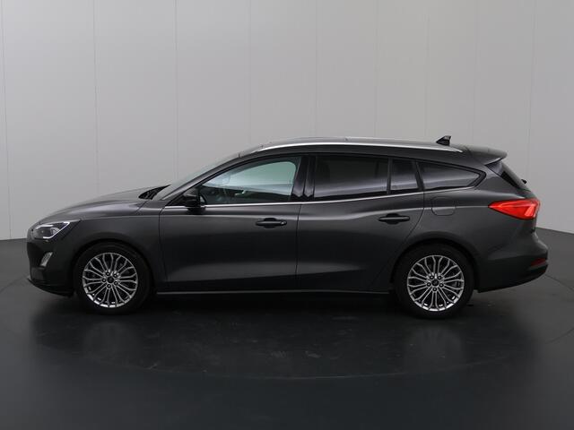 Ford FOCUS 1.0 EcoBoost Automaat Titanium Business | Adaptive LED koplampen | Panoramadak | Winterpack | Elekt. Achterklep | Elekt. Verstelbare Bestuurdersstoel | Navigatie |