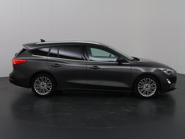 Ford FOCUS 1.0 EcoBoost Automaat Titanium Business | Adaptive LED koplampen | Panoramadak | Winterpack | Elekt. Achterklep | Elekt. Verstelbare Bestuurdersstoel | Navigatie |