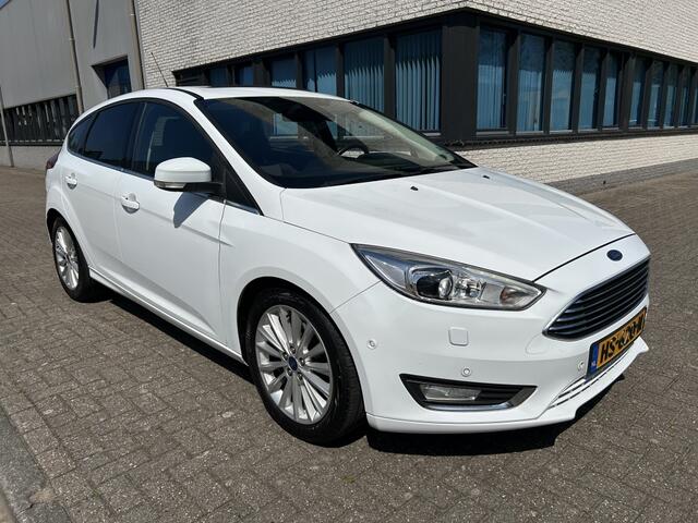 Ford FOCUS 1.5 Titanium Sport Edition AUT XENON SCHUIFDAK NAP!