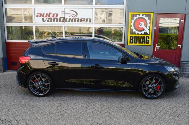 Ford FOCUS 2.3 EcoBoost ST-3 O.a: Acc, Carplay, Dab, Stoeverwarming, Camera, Adaptive cruise, etc... Rijklaar! All-in prijs!