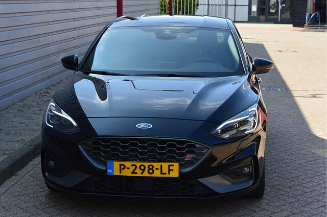Ford FOCUS 2.3 EcoBoost ST-3 O.a: Acc, Carplay, Dab, Stoeverwarming, Camera, Adaptive cruise, etc... Rijklaar! All-in prijs!