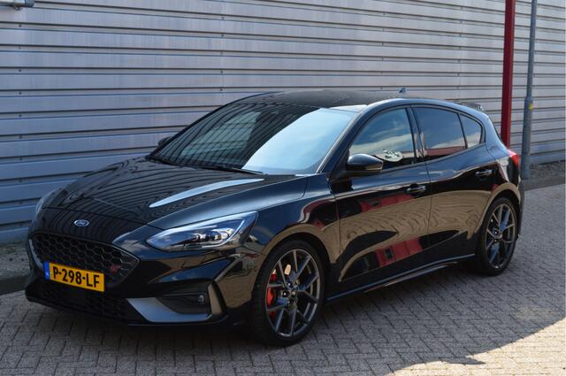 Ford FOCUS 2.3 EcoBoost ST-3 O.a: Acc, Carplay, Dab, Stoeverwarming, Camera, Adaptive cruise, etc... Rijklaar! All-in prijs!