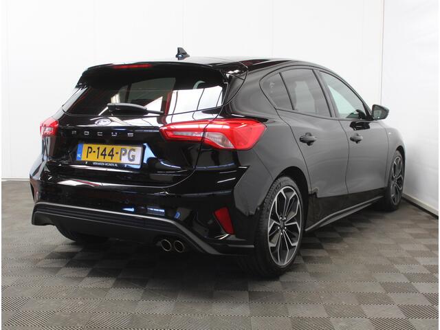 Ford FOCUS 1.0 EcoBoost Automaat ST-LINE | CARPLAY | CAMERA | NAVIGATIE | LMV18" | PRIVACY GLASS